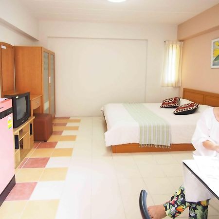 Thanapa Mansion Bangkok Ngoại thất bức ảnh