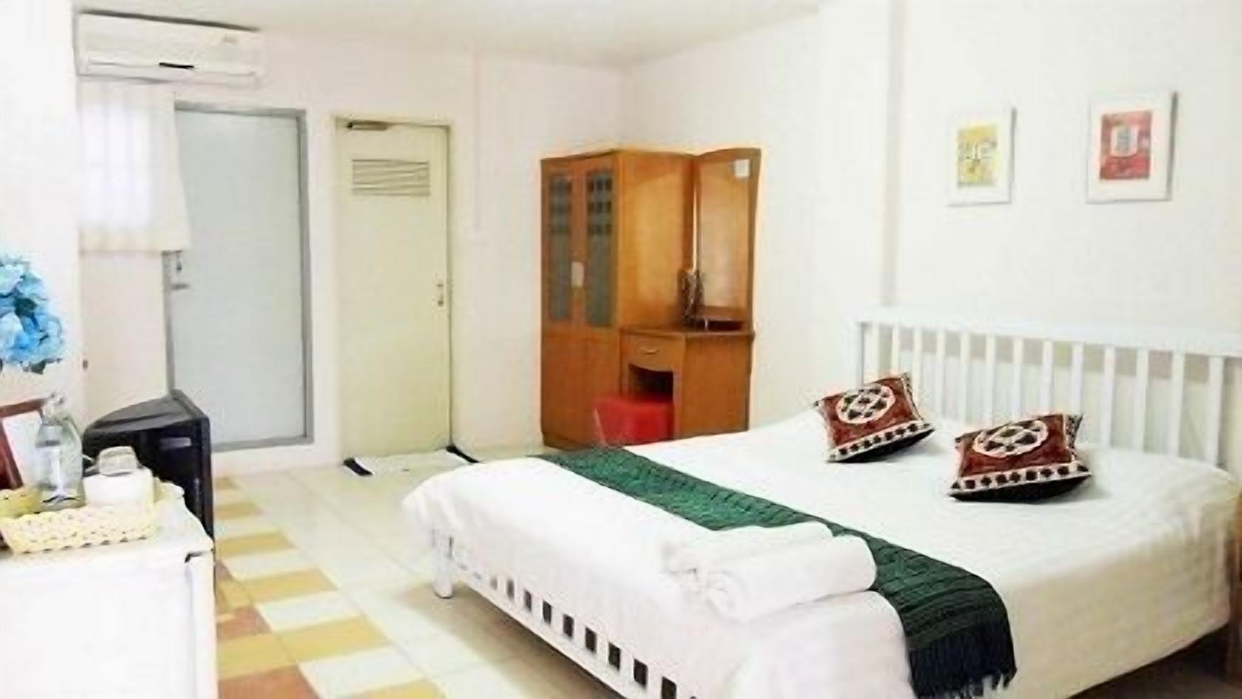 Thanapa Mansion Bangkok Ngoại thất bức ảnh
