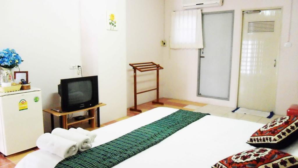 Thanapa Mansion Bangkok Ngoại thất bức ảnh